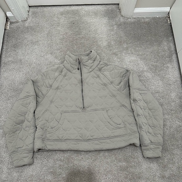 Lululemon Scuba Oversized Quilted Half Zip Color Grey In M/L (*FLAWED*) - Picture 2 of 15